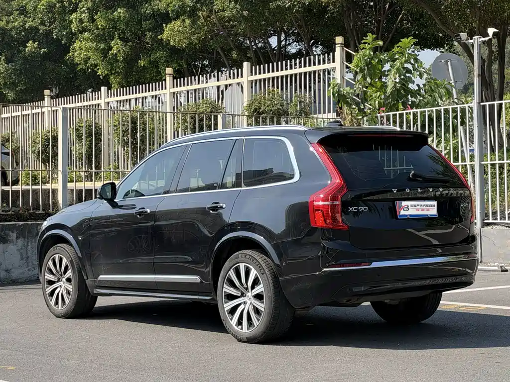 Volvo XC90 — фото 5