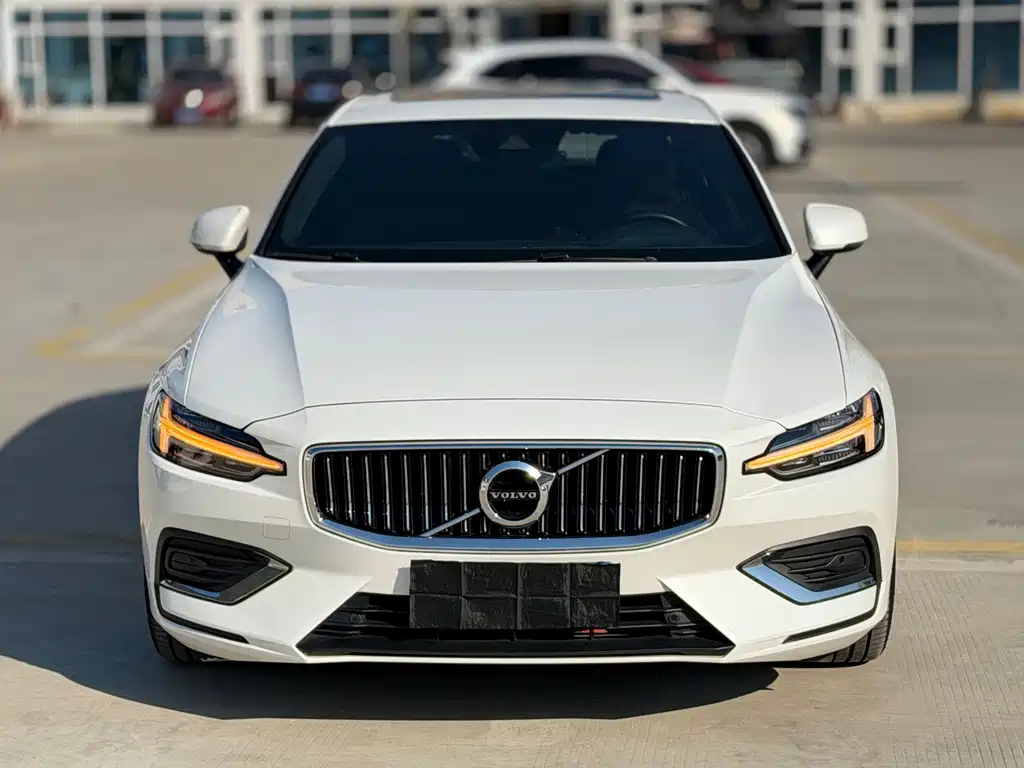 Volvo S60 — фото 3