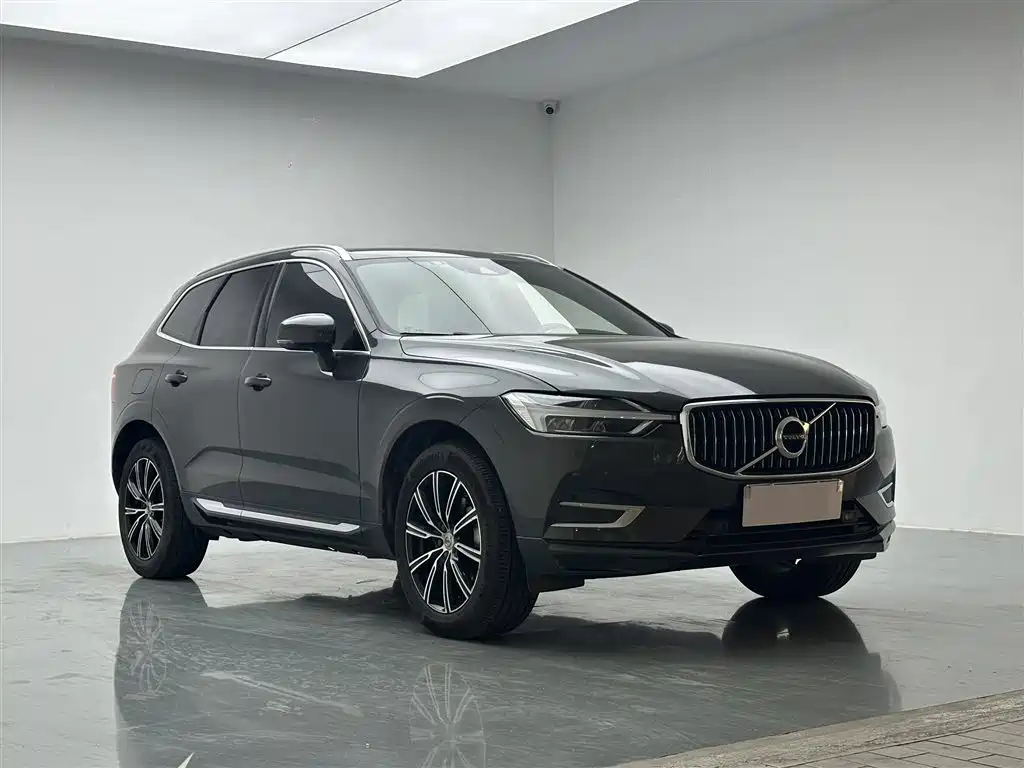 Volvo XC60 — фото 3