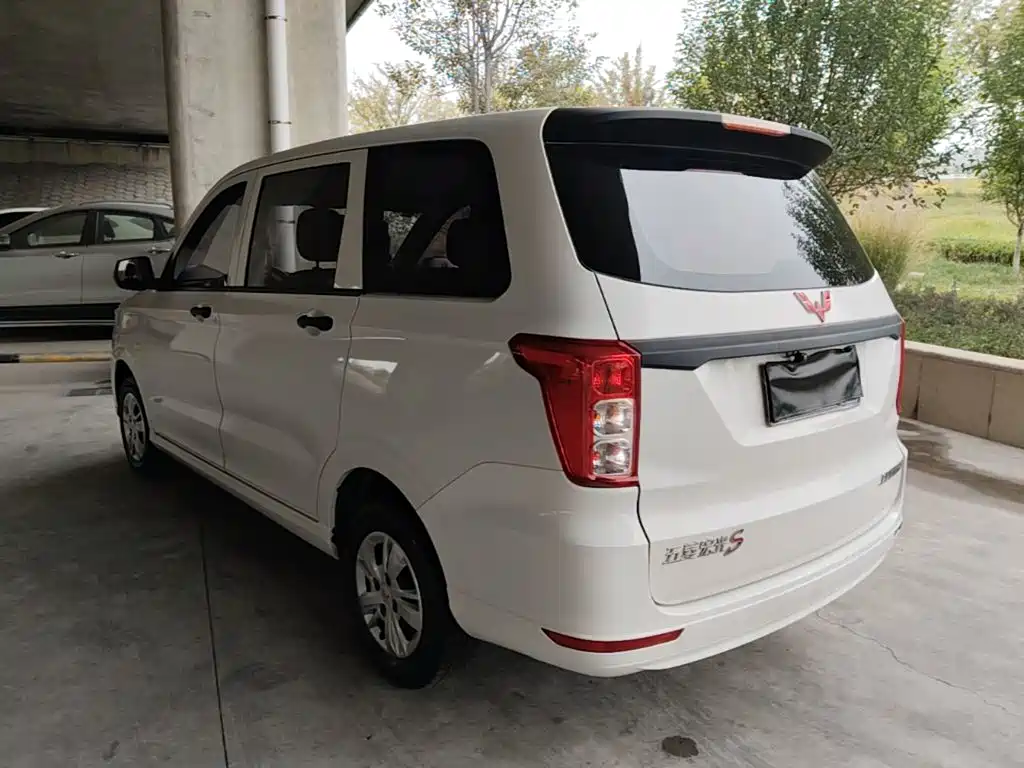 Wuling Hongguang — фото 4