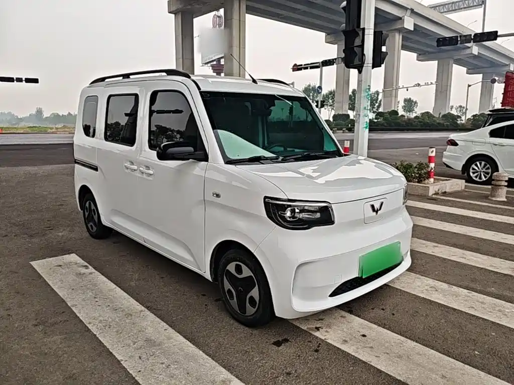 Wuling Zhiguang EV — фото 3