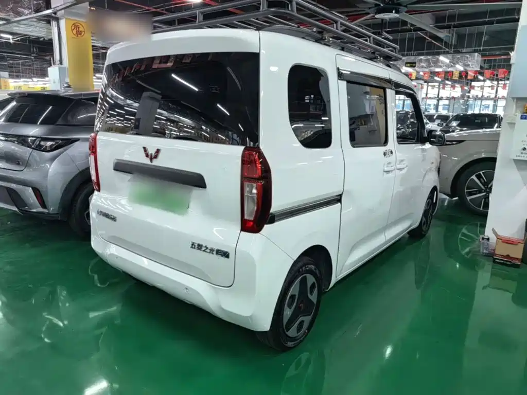 Wuling Zhiguang EV — фото 7
