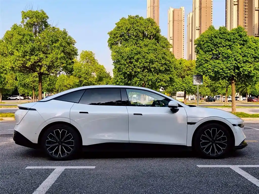 Zeekr 007 — фото 4