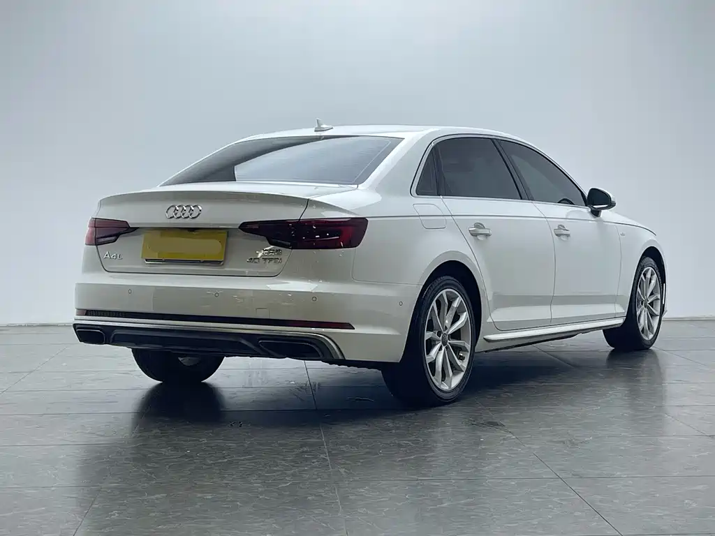 Audi A4L — фото 3
