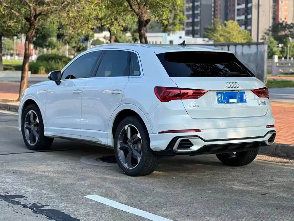 Audi Q3 — фото 3