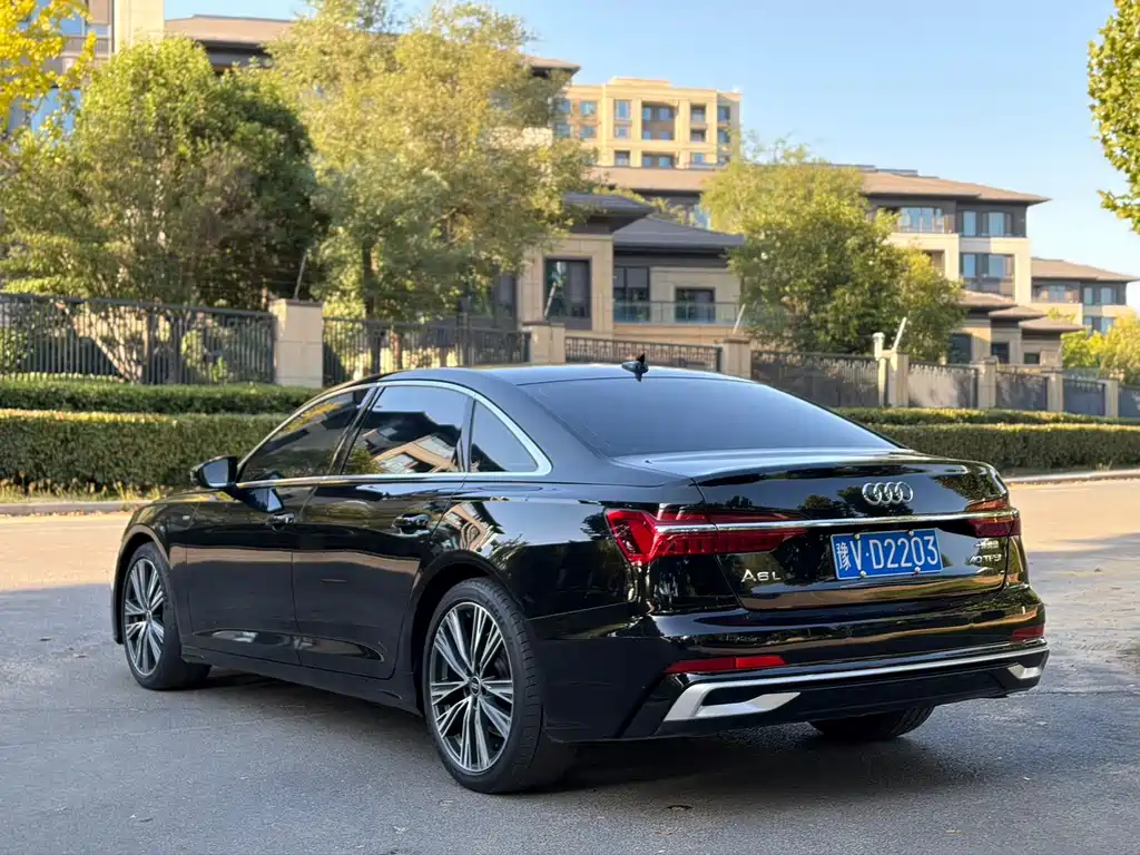 Audi A6L — фото 7