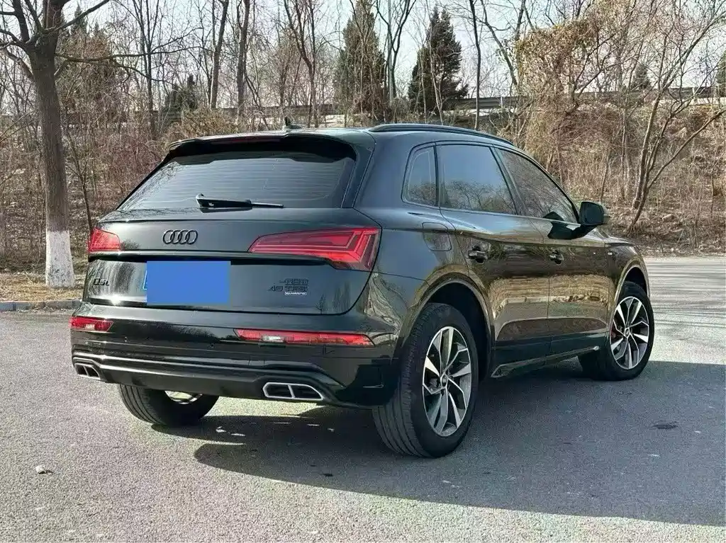 Audi Q5L — фото 7