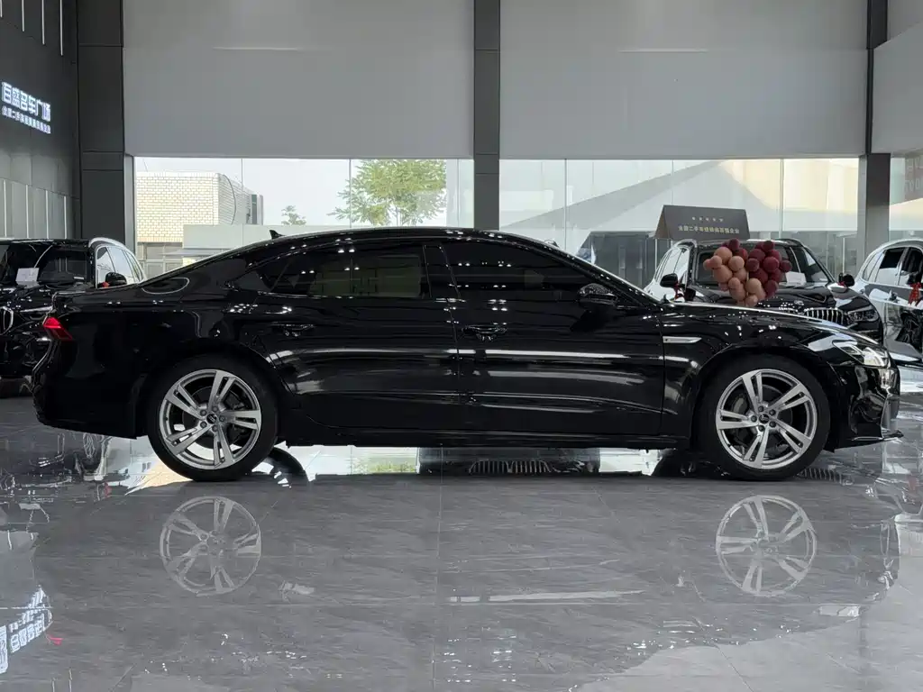 Audi A7L — фото 7