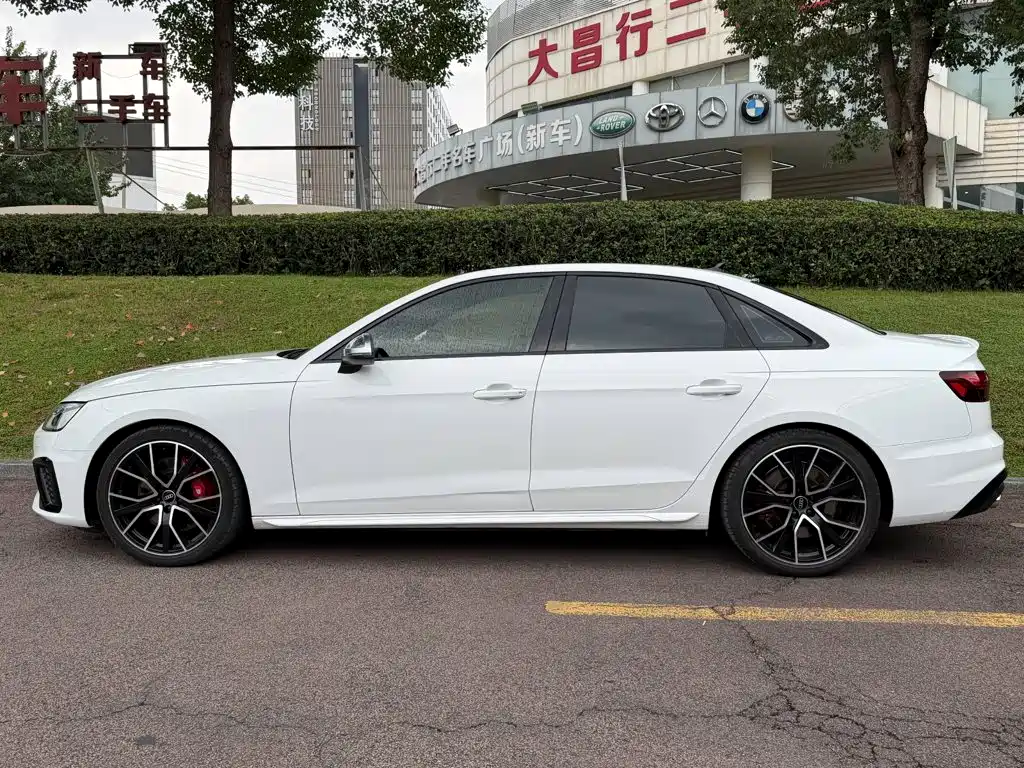 Audi S4 — фото 3