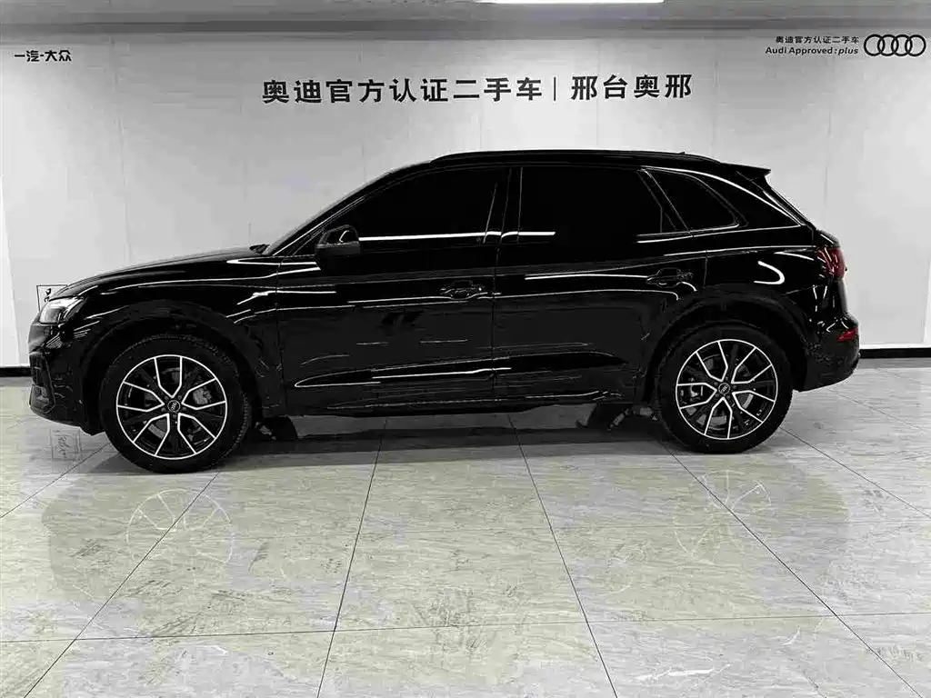 Audi Q5L — фото 3