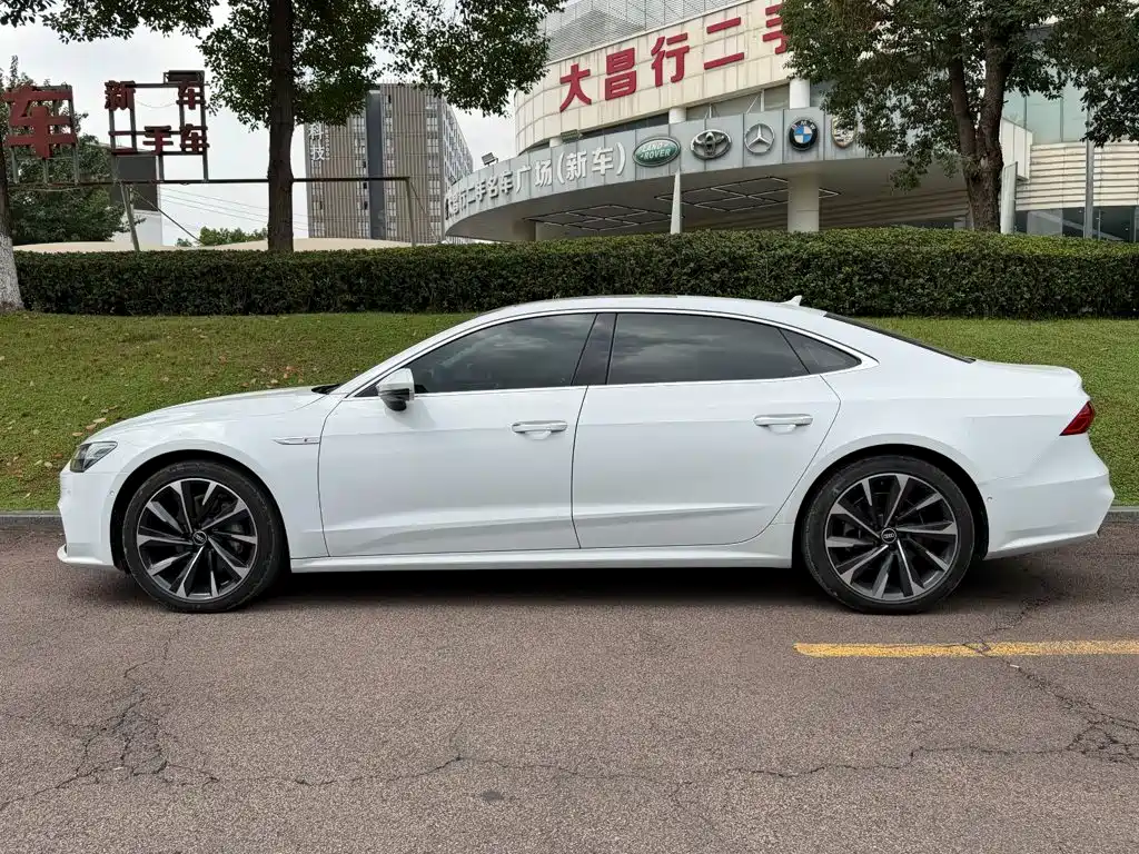 Audi A7L — фото 3