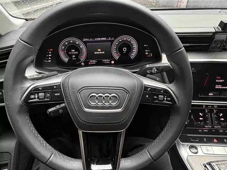 Audi A6L — фото 5