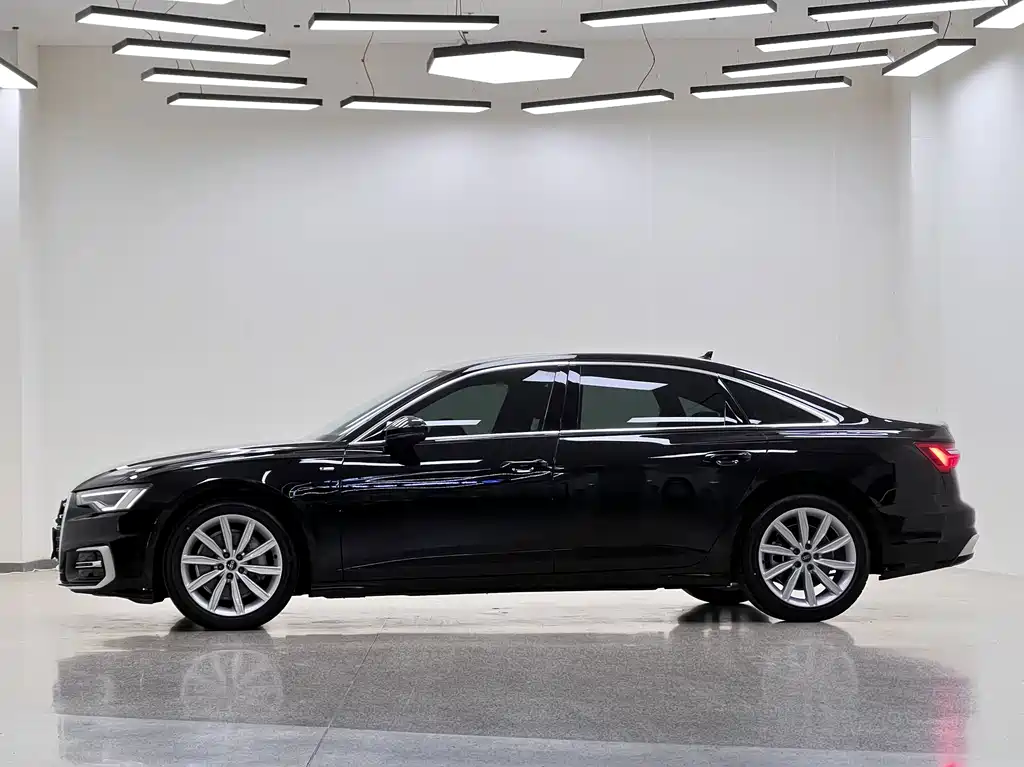 Audi A6L — фото 3