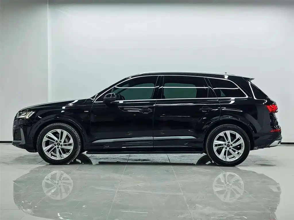 Audi Q7 — фото 3