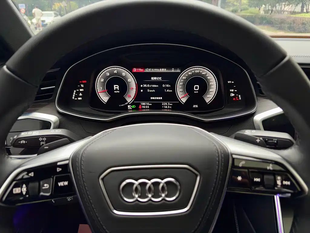 Audi A6L — фото 6
