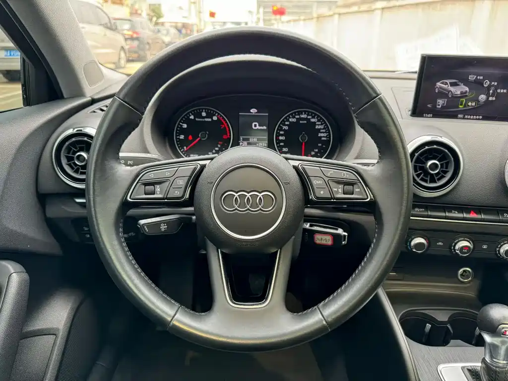 Audi A3 — фото 7