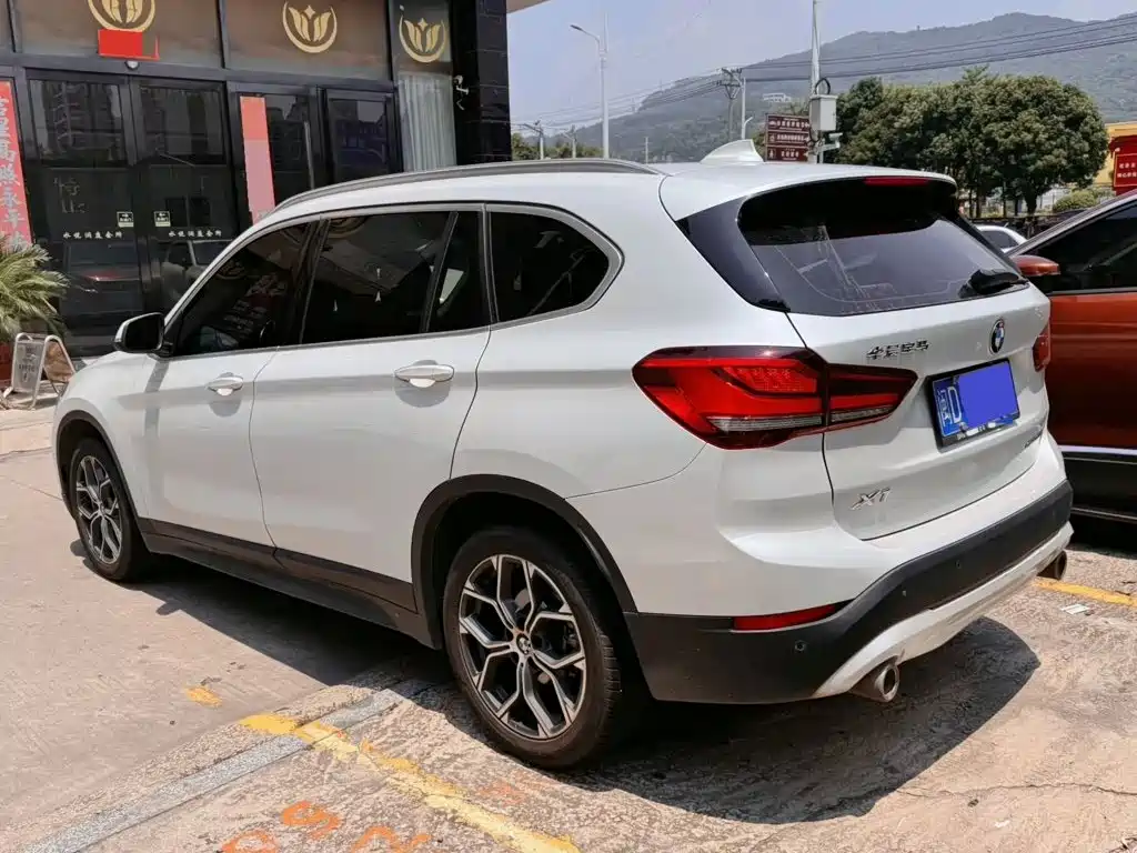 BMW X1 — фото 5