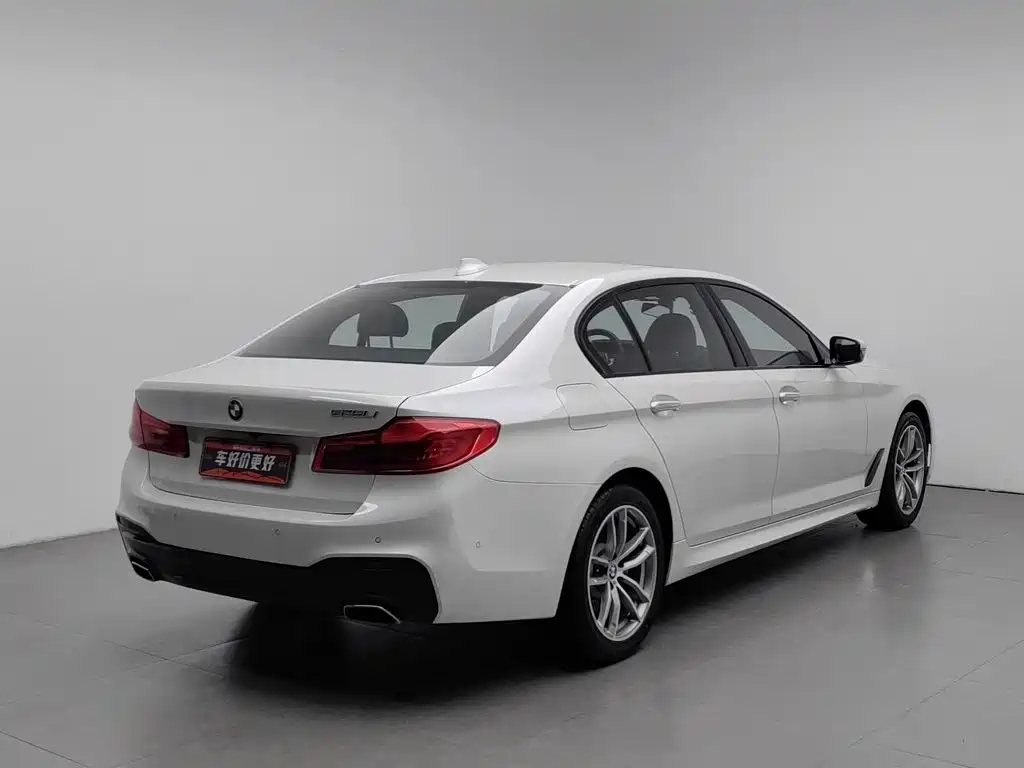 BMW 5 Series — фото 2