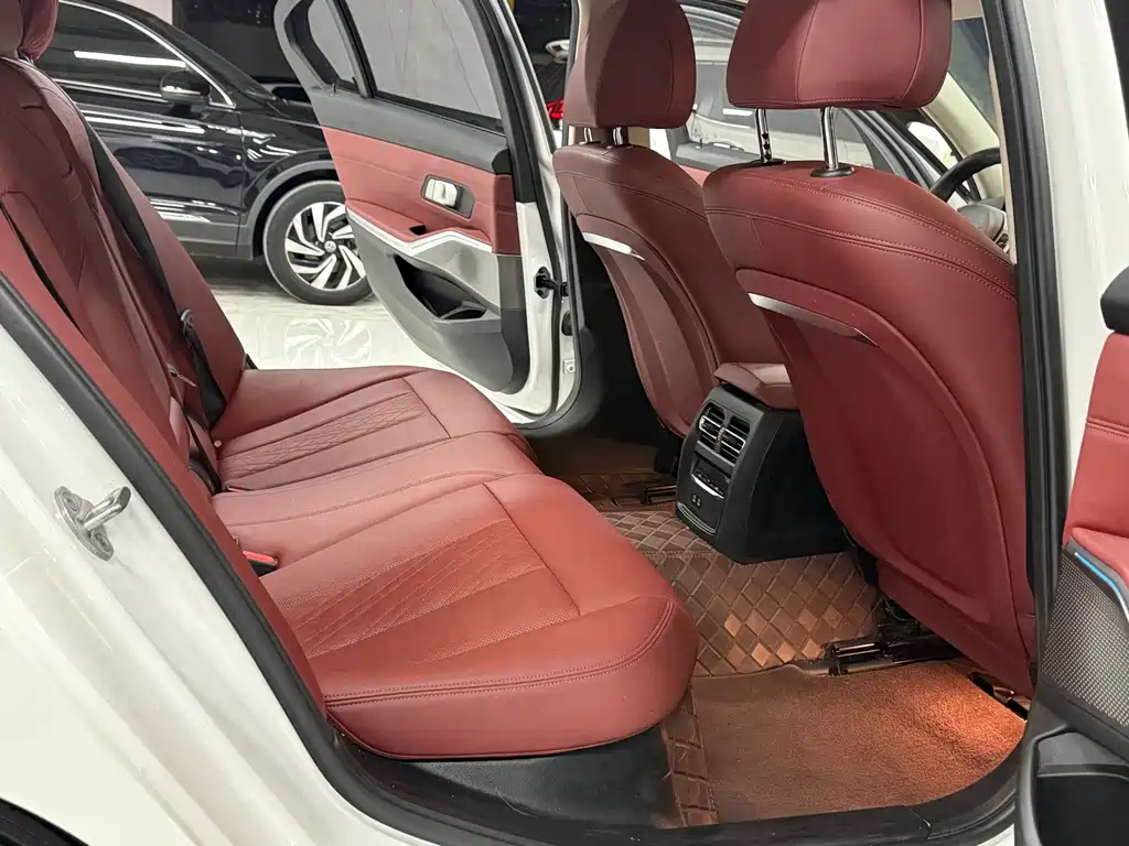 BMW i3 — фото 14