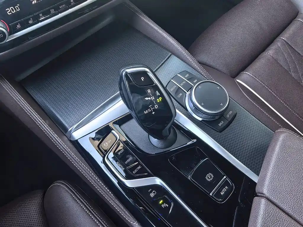 BMW 5 Series New Energy — фото 8