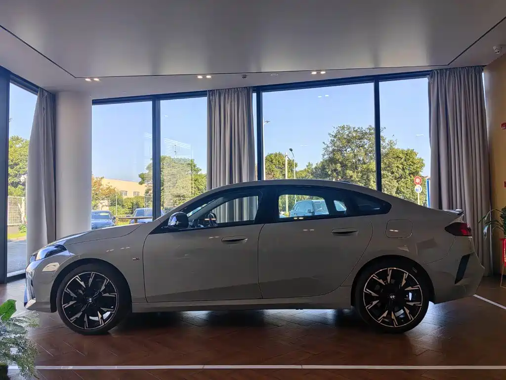 BMW 2 Series — фото 3