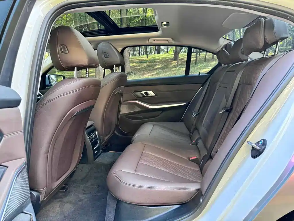 BMW 3 Series — фото 11