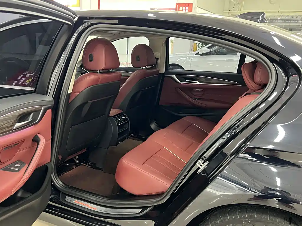 BMW 5 Series New Energy — фото 11