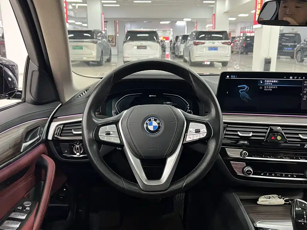 BMW 5 Series New Energy — фото 7