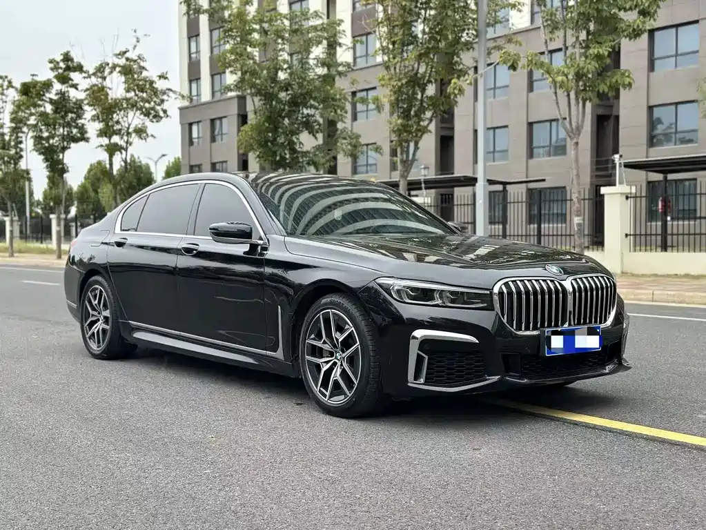 BMW 7 Series — фото 2