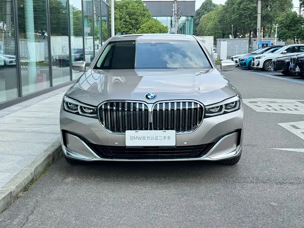 BMW 7 Series — фото 2