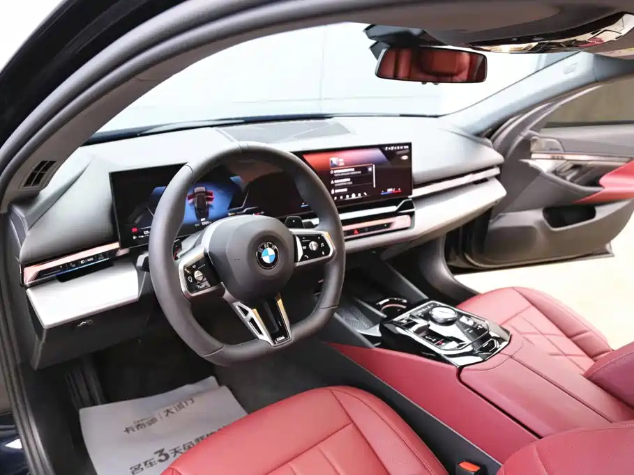 BMW 5 Series — фото 14