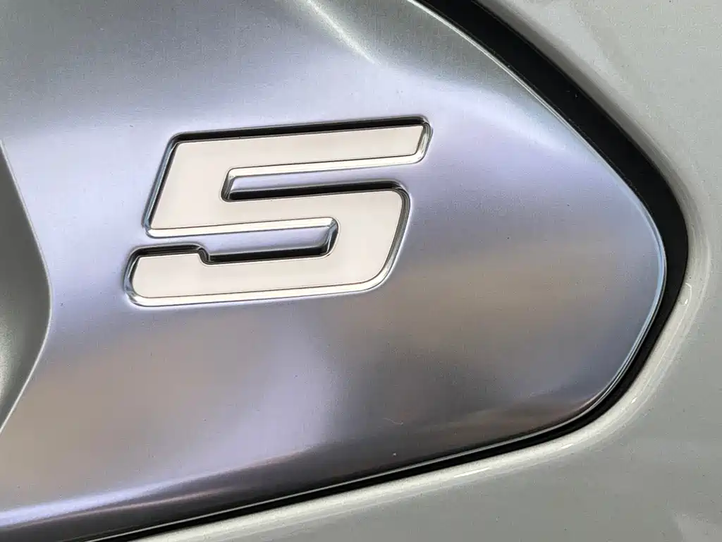 BMW 5 Series — фото 14