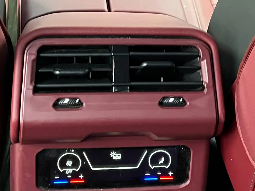 BMW 5 Series — фото 15