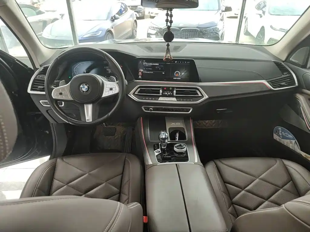 BMW X5 — фото 9