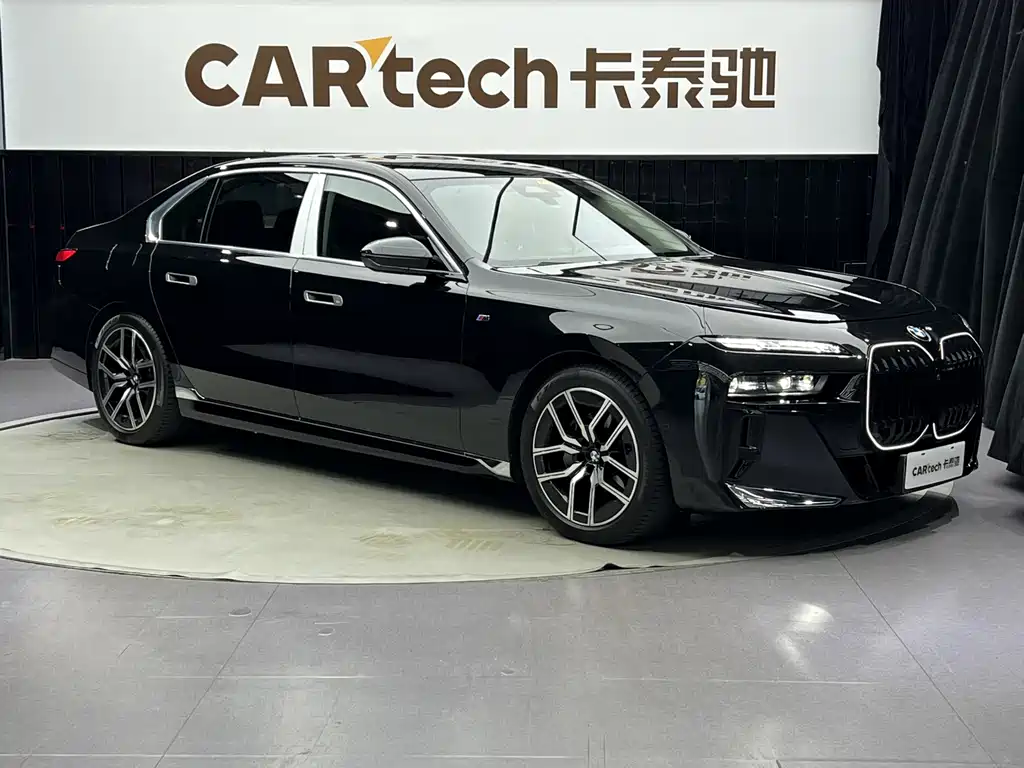 BMW 7 Series — фото 2