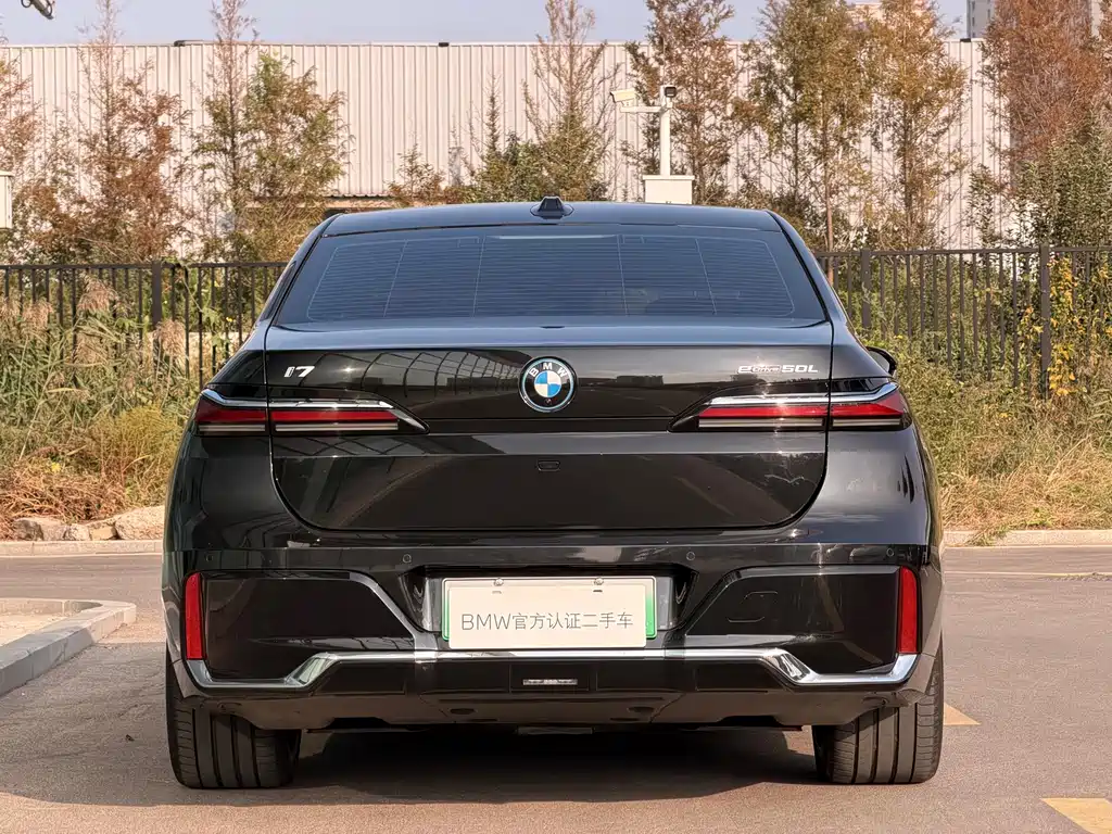 BMW i7 — фото 23