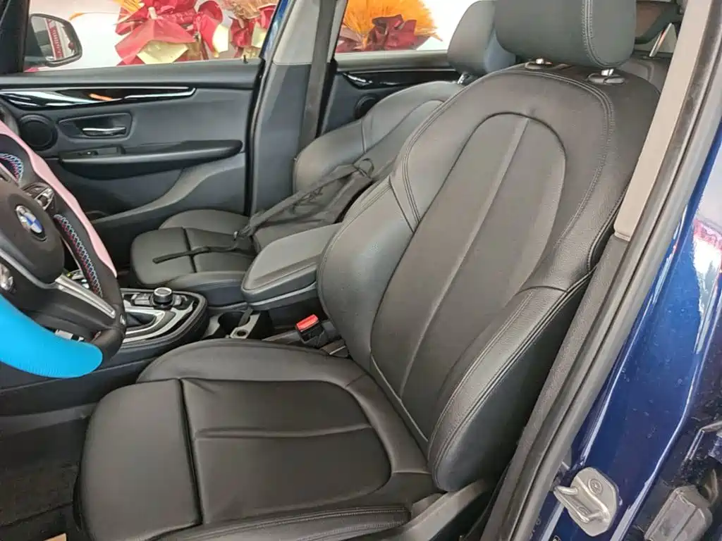 BMW 2 Series Active Tourer — фото 14