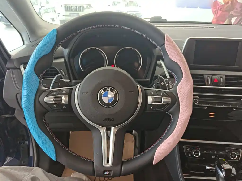 BMW 2 Series Active Tourer — фото 10