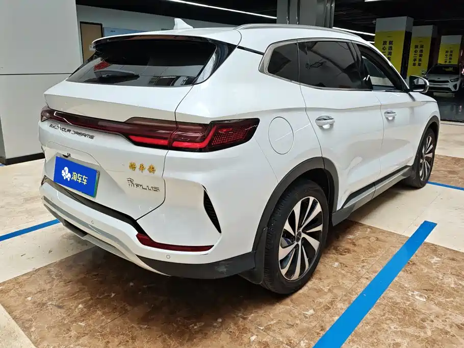 BYD PLUS New Energy — фото 3