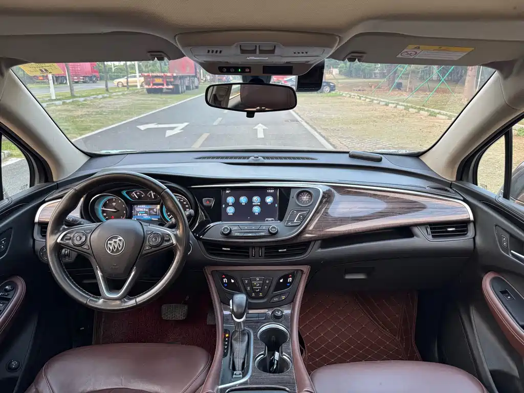 Buick Envision Plus — фото 9