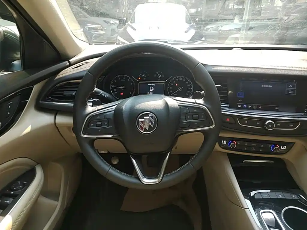 Buick Regal — фото 10