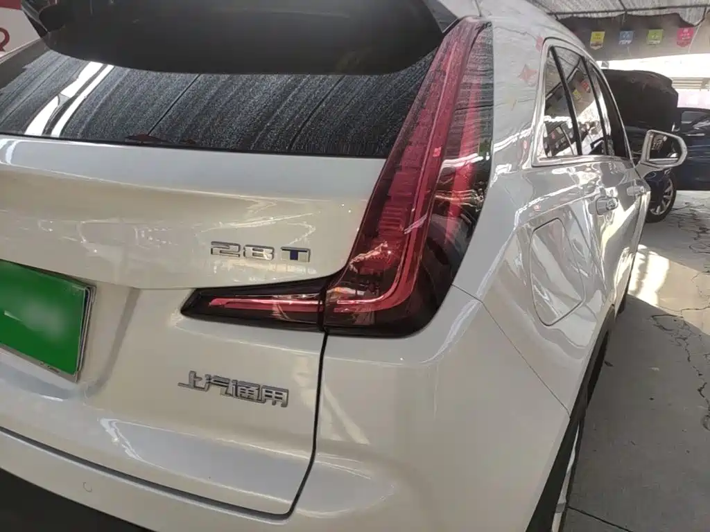 Cadillac XT4 — фото 7