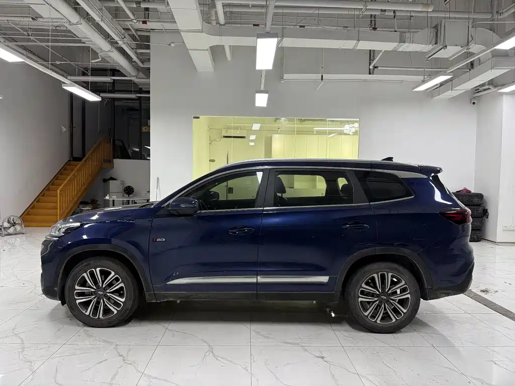 Chery Tiggo 8 — фото 3
