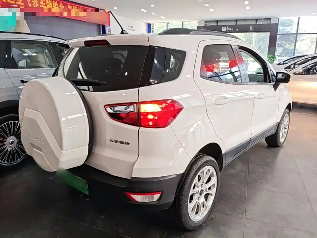 Ford Ecosport — фото 6
