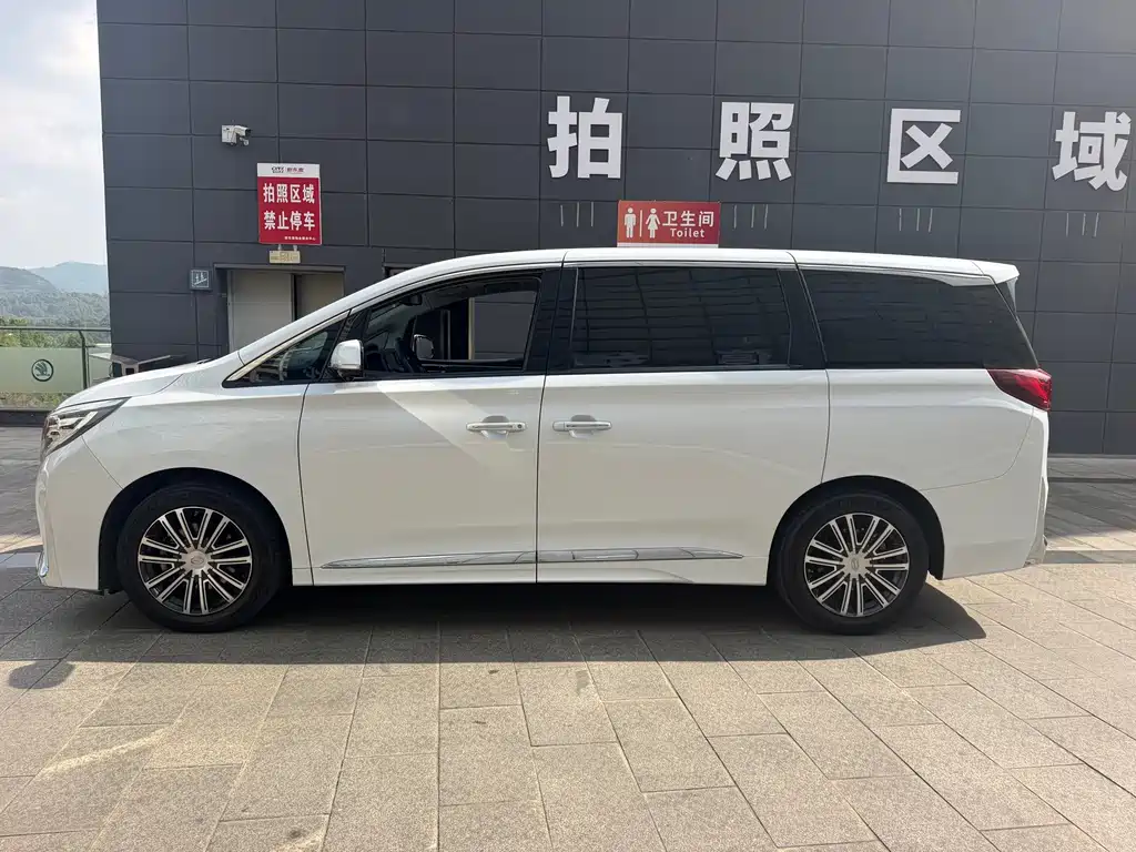 GAC Motor Trumpchi M8 — фото 3