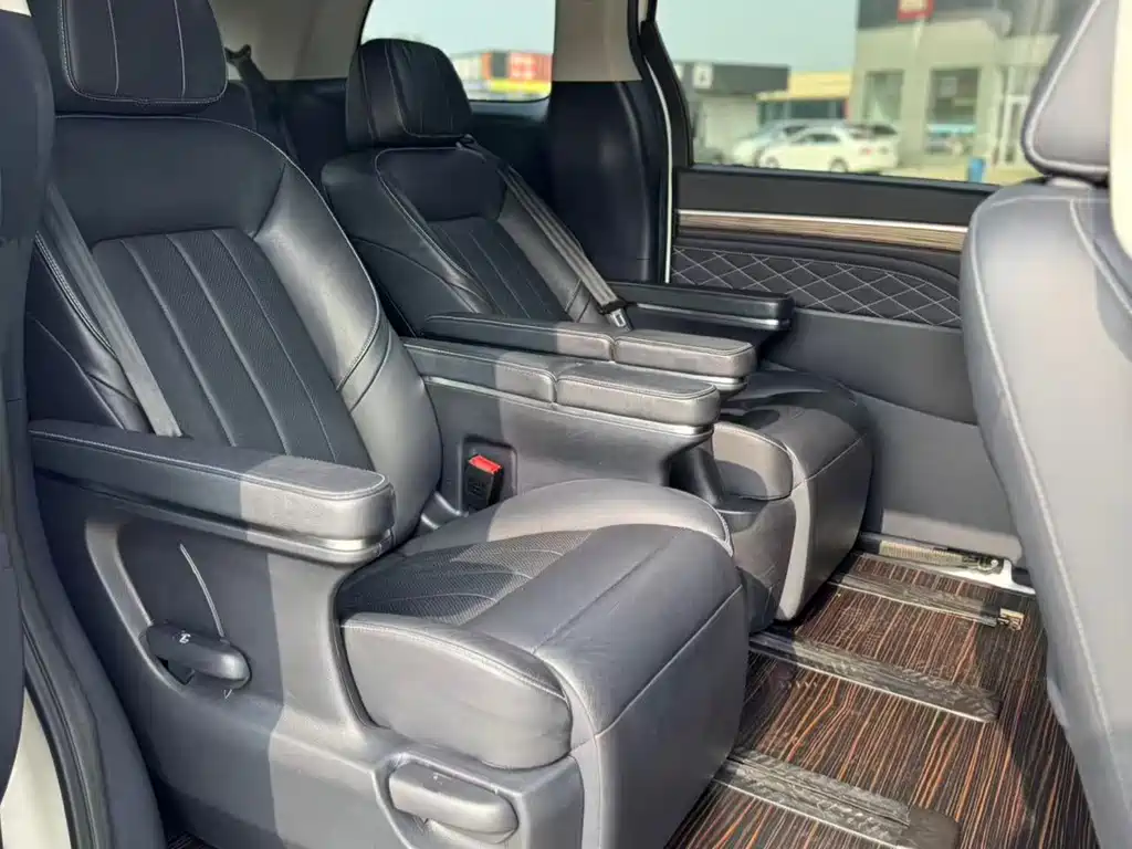 GAC Motor Trumpchi M8 — фото 9