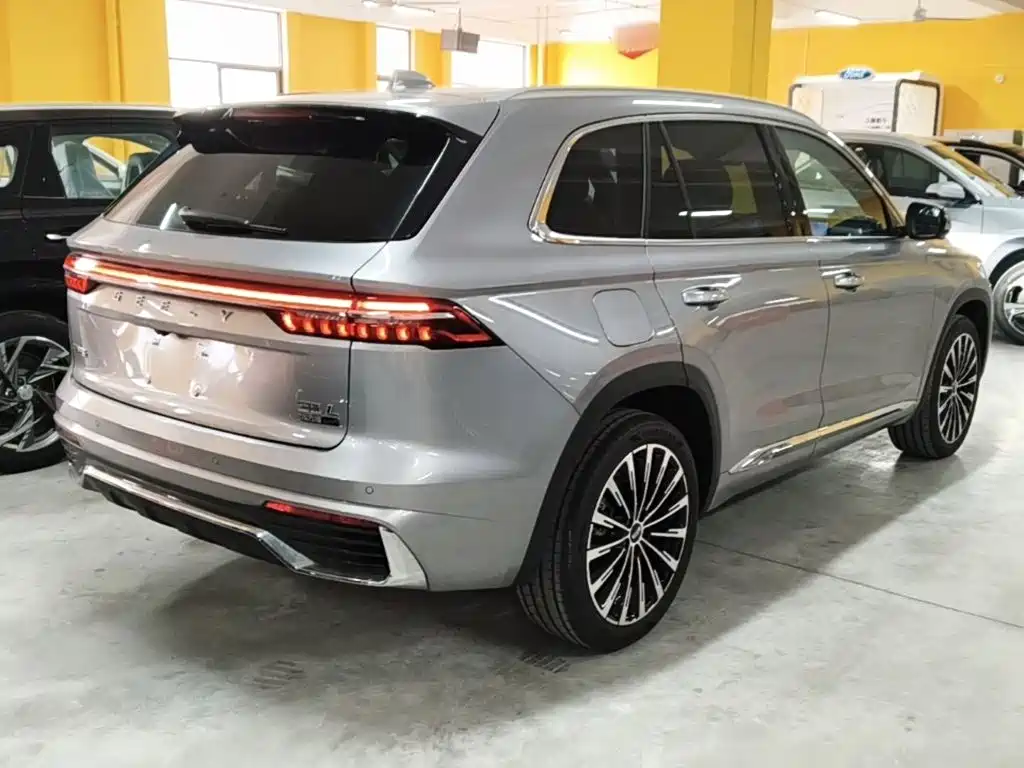 Geely Xingyue L — фото 6