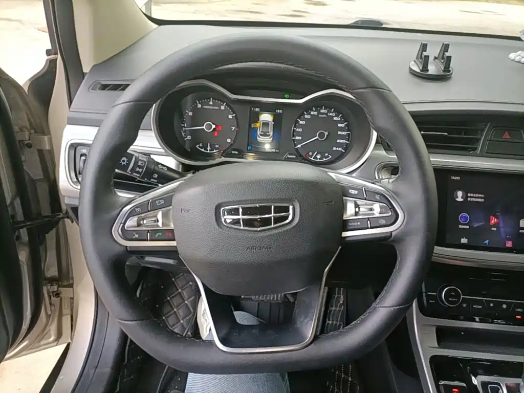 Geely Emgrand GS — фото 10