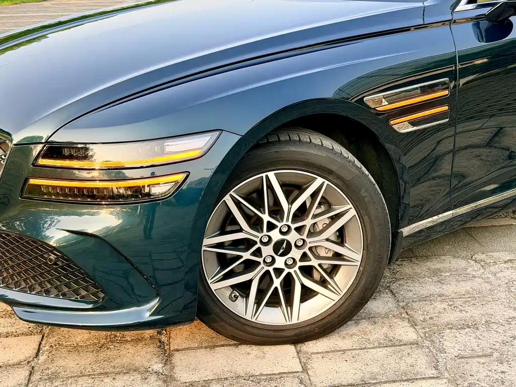 Genesis G80 — фото 17