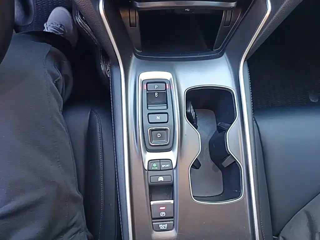 Honda Accord — фото 13